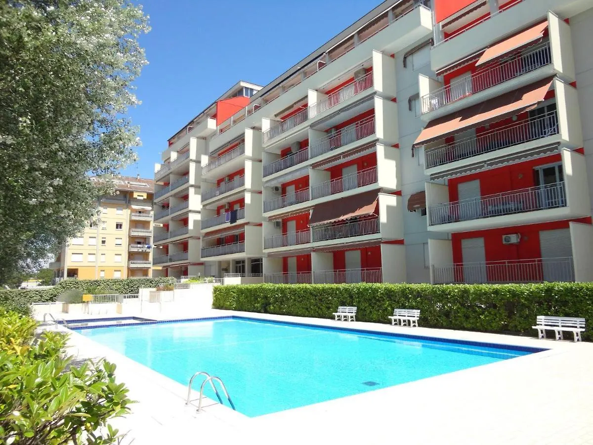 Nice Flat By The Beach With Swimming Pool-Beahost Porto Santa Margherita Appartement