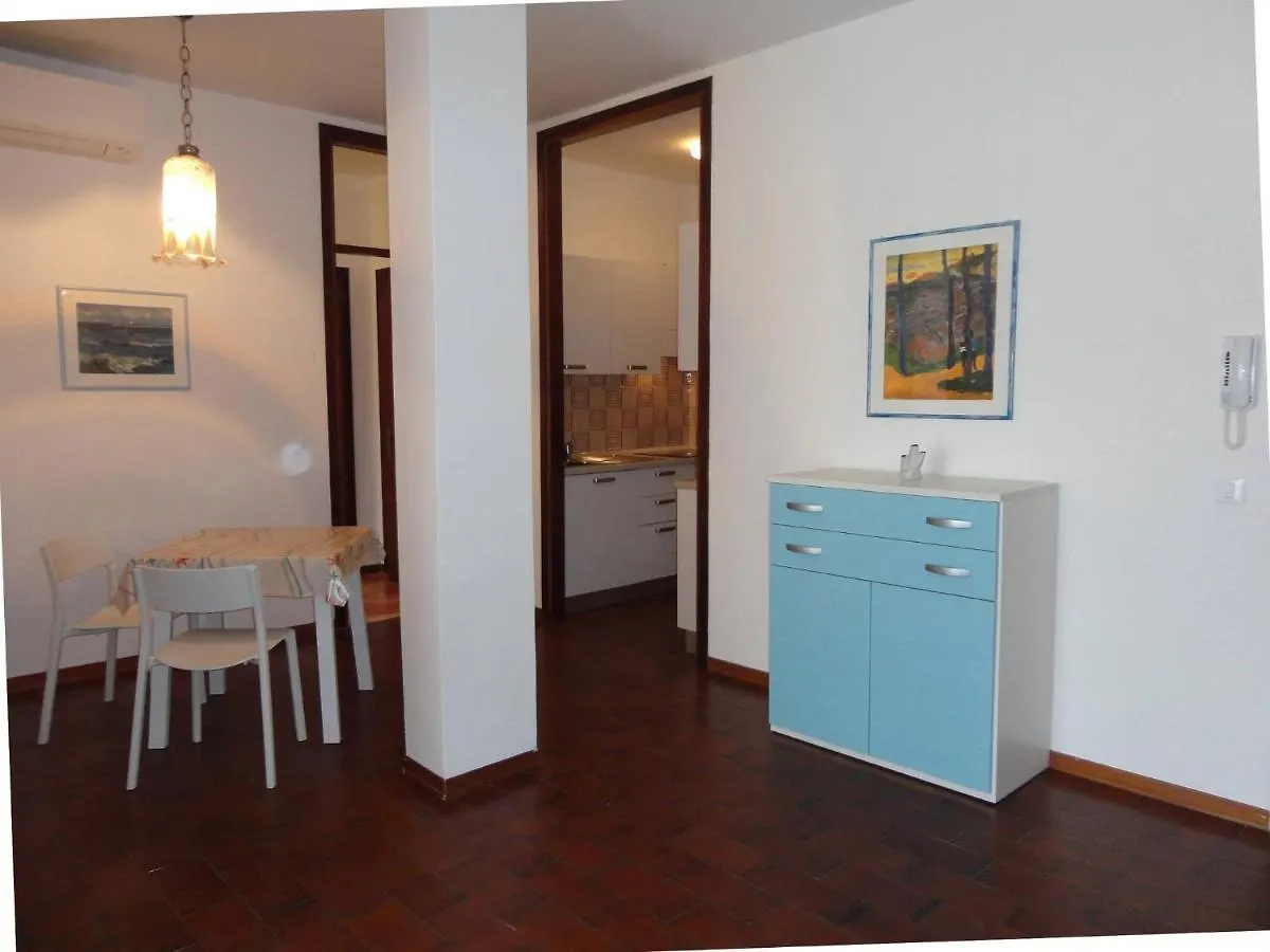 Nice Flat By The Beach With Swimming Pool-Beahost Porto Santa Margherita Appartement